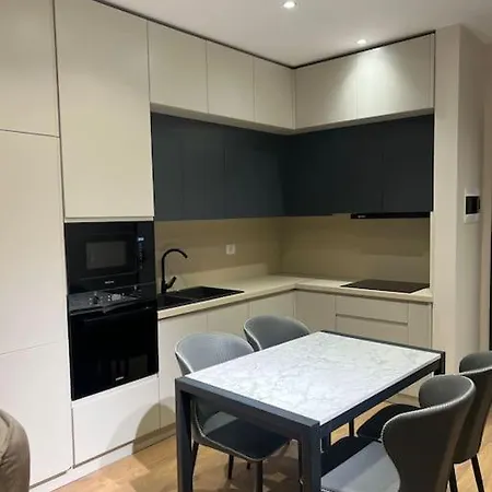 Appartement Modern Near Blloku Tirana