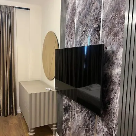 Modern Near Blloku Appartement