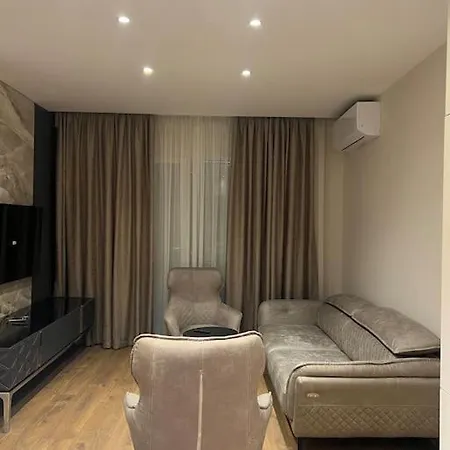 Modern Near Blloku Appartamento Tirana